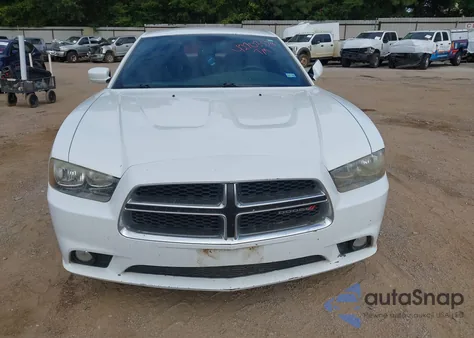 2014 Dodge Charger Sxt z USA, uszkodzony, nr VIN 2C3CDXHG6EH334472